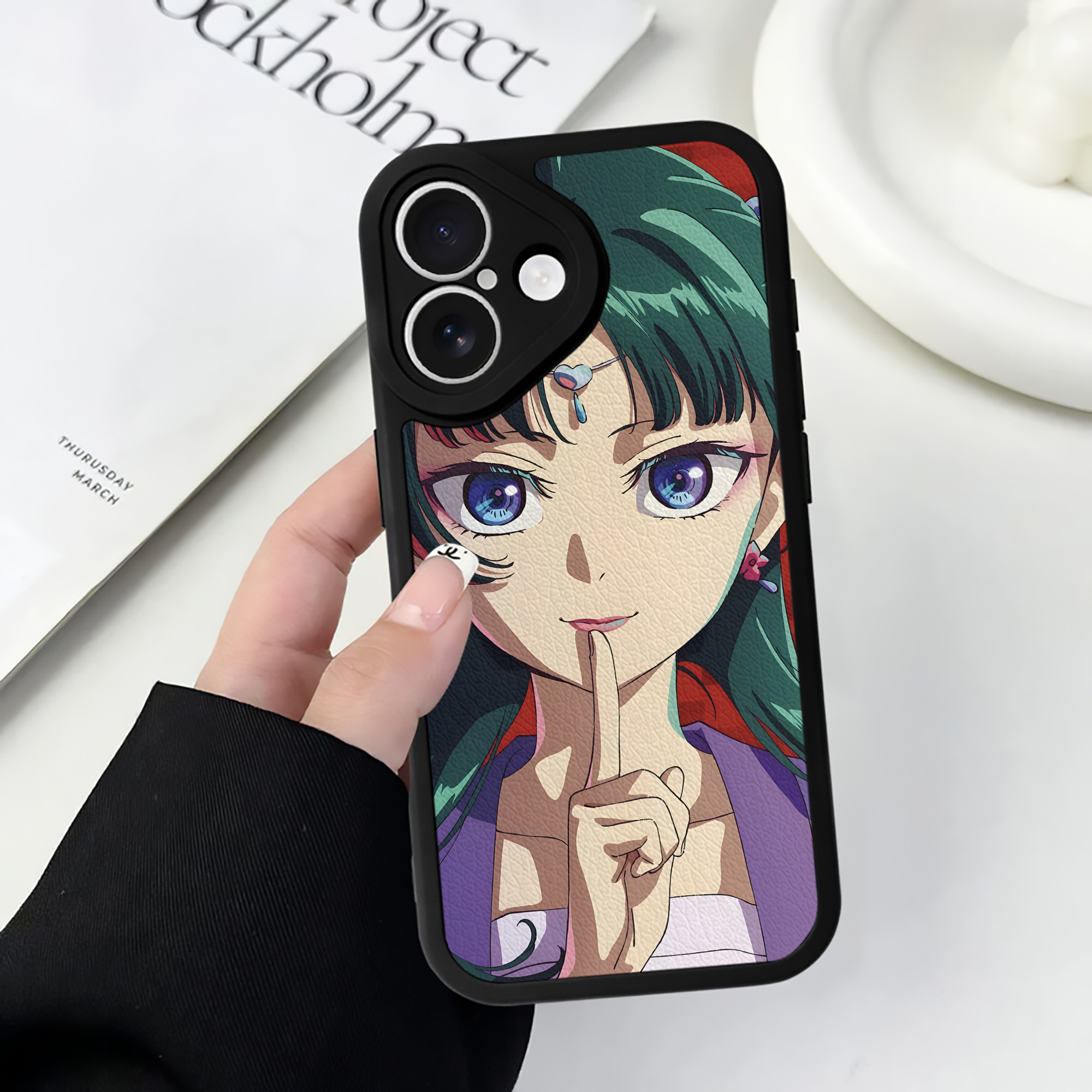 （画像用） 薬屋のひとりごと The Apothecary Diaries 【iPhone 16シリーズ対応】シリコンスマホケース（レザー調） 材質：シリコン